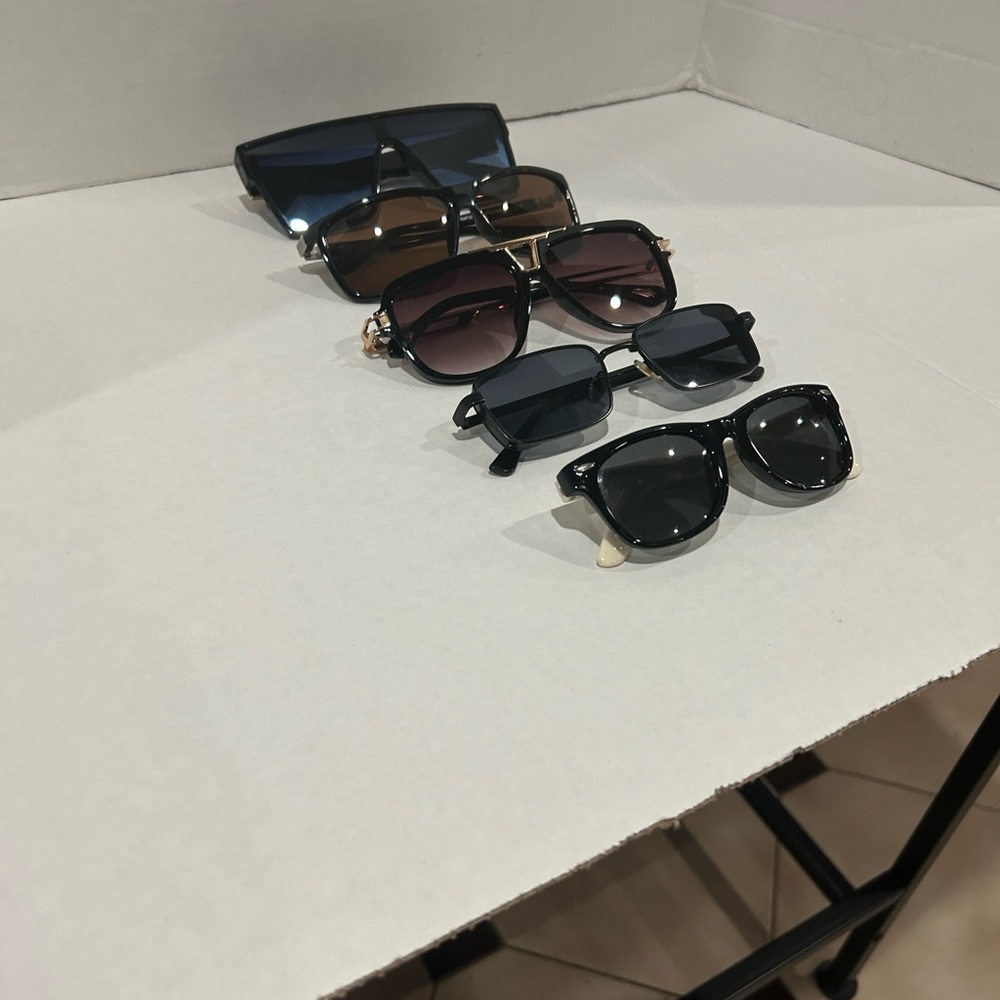 Lot of 5, Unisex Elegant and stylish Sunglasses